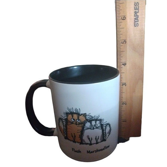 Fun Cat Lover Mug: "Everyday is Caturday" - Animated Cats: Flash & Marshmallow - Picture 7 of 8